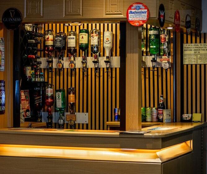 Royal Square Hotel   Nec & Birmingham Airport