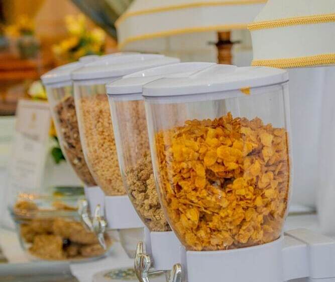 Royal Square Hotel   Nec & Birmingham Airport