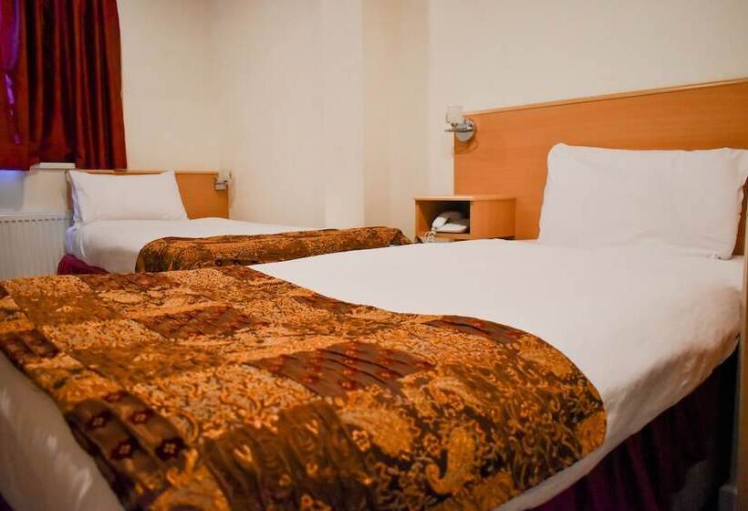 Royal Square Hotel   Nec & Birmingham Airport