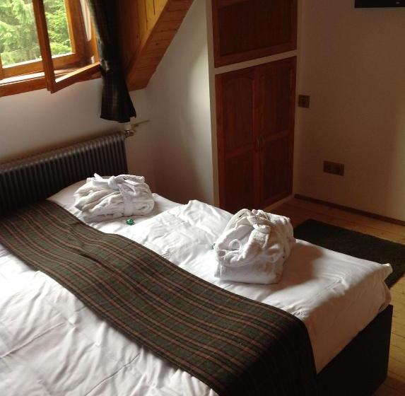 هتل روستایی Red Lake Inn