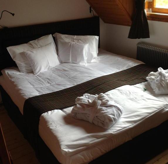 هتل روستایی Red Lake Inn