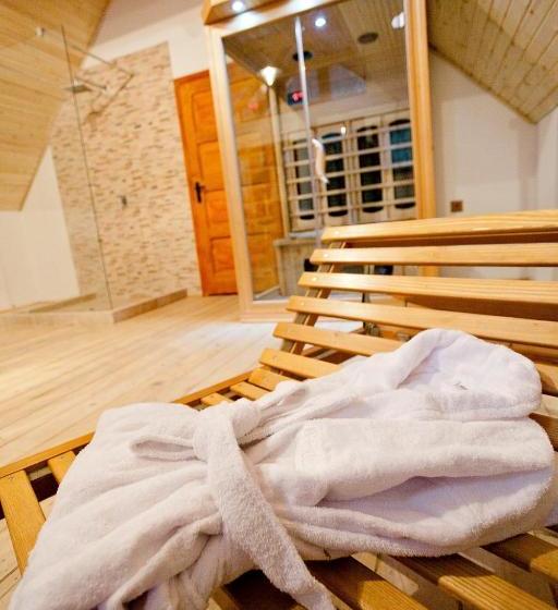 هتل روستایی Red Lake Inn