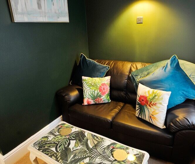 בית מלון כפרי The Cleveland