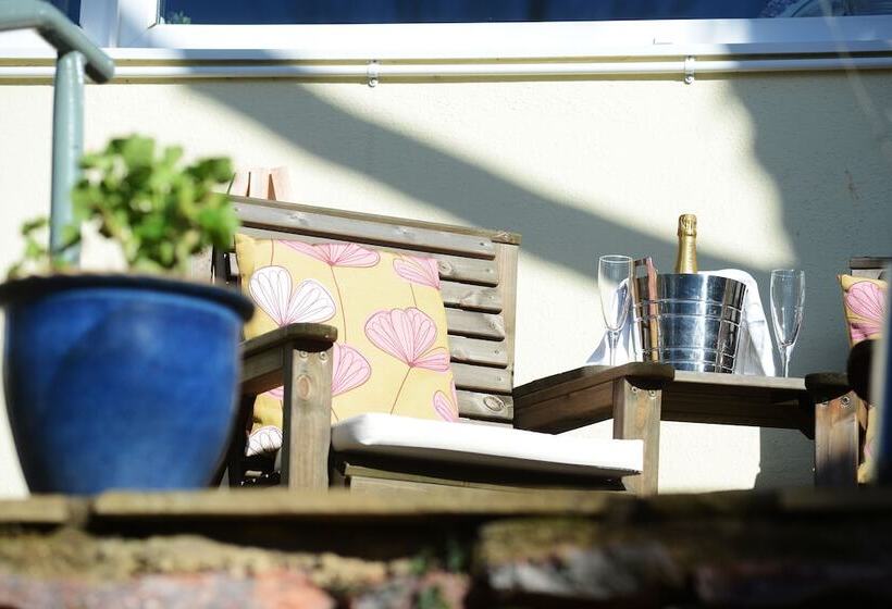 בית מלון כפרי The Cleveland