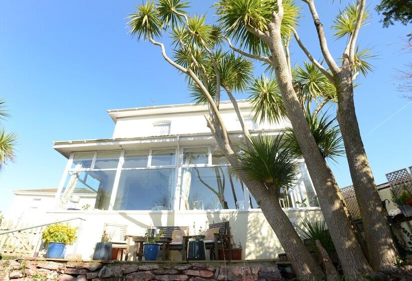 בית מלון כפרי The Cleveland