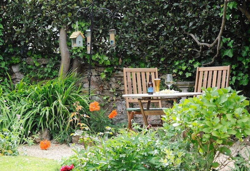 בית מלון כפרי The Cleveland