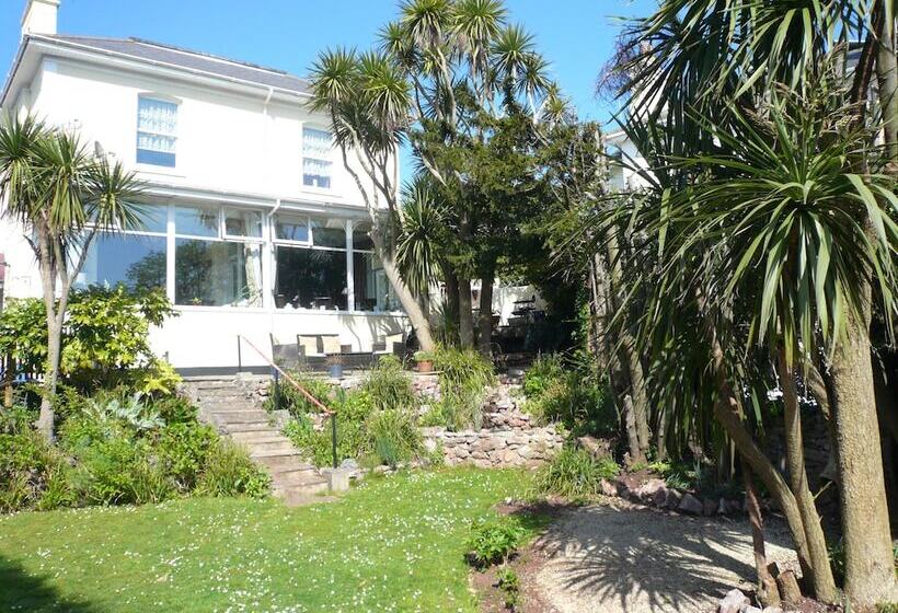 בית מלון כפרי The Cleveland