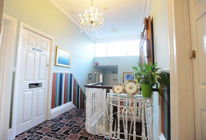 בית מלון כפרי The Cleveland