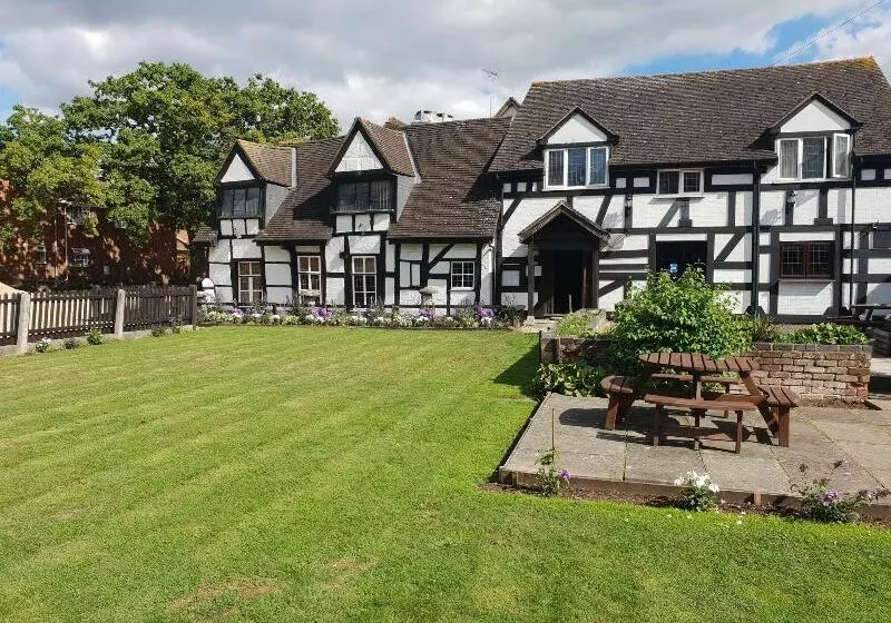 ホテル The Thatch Inn