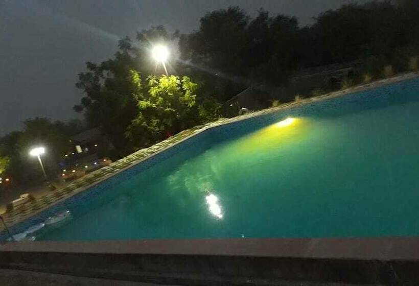 هتل Umaid Safaris & Desert Lodge