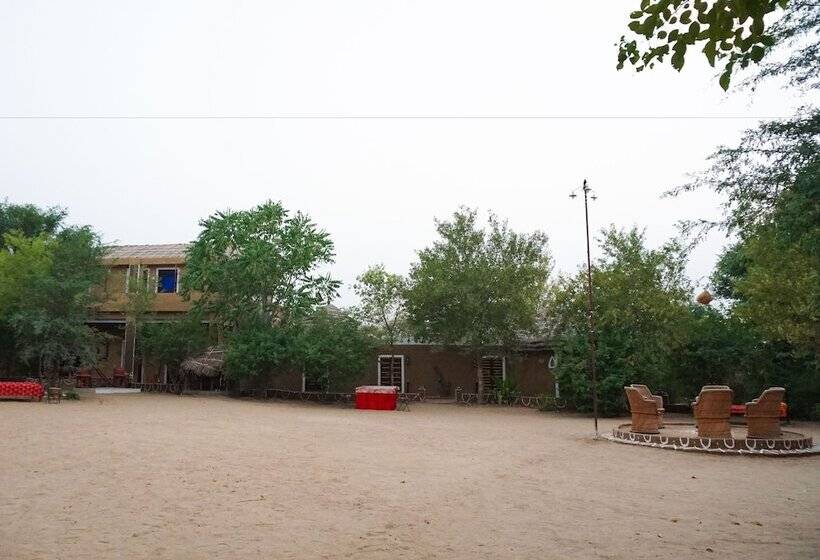 هتل Umaid Safaris & Desert Lodge