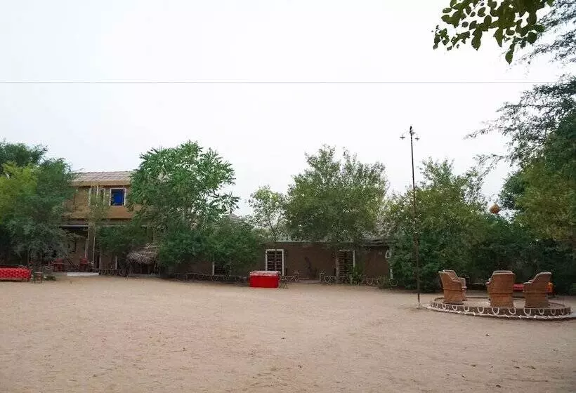 هتل Umaid Safaris & Desert Lodge