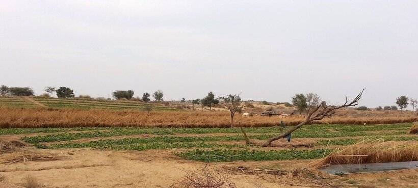 هتل Umaid Safaris & Desert Lodge