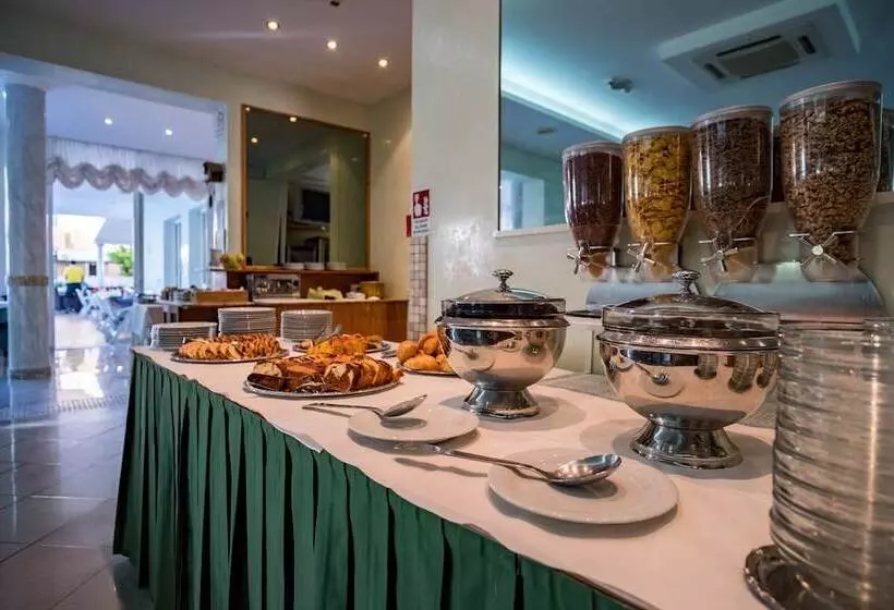 هتل Villa Dei Fiori   Sul Mare Con Piscina