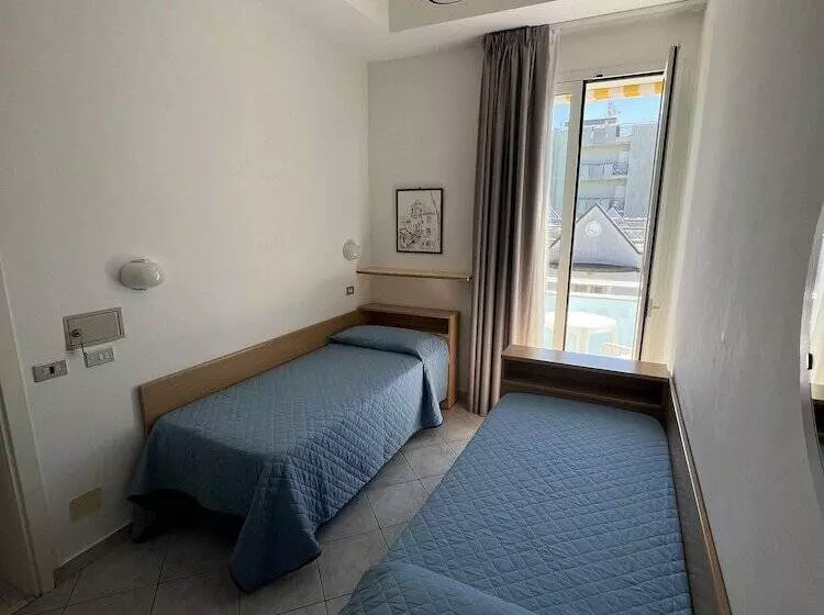 هتل Villa Dei Fiori   Sul Mare Con Piscina