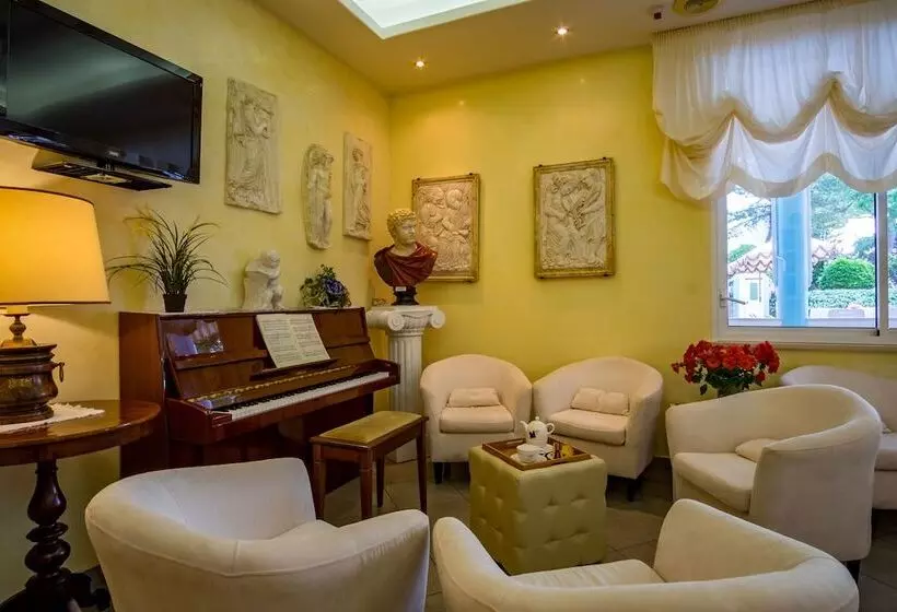 هتل Villa Dei Fiori   Sul Mare Con Piscina