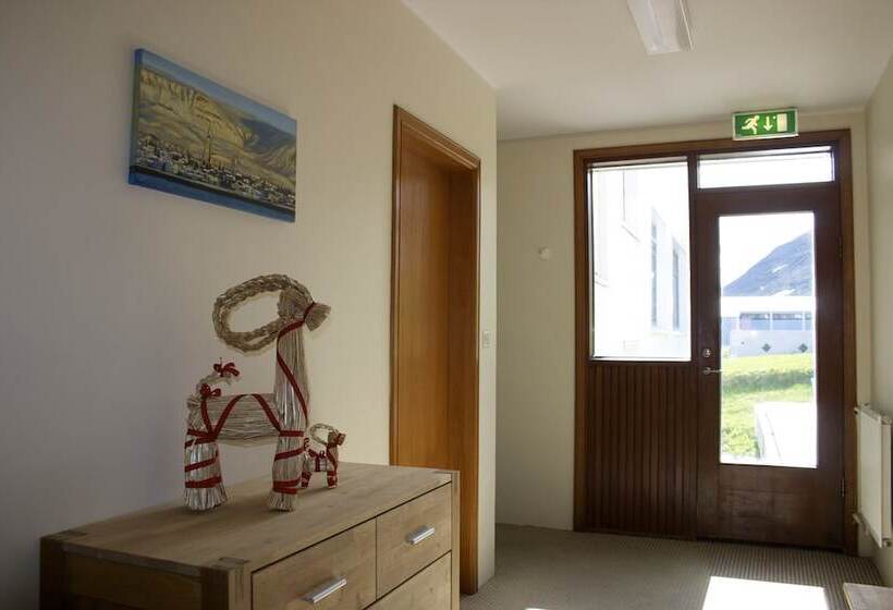 پانسیون Comfy Guesthouse Westfjords