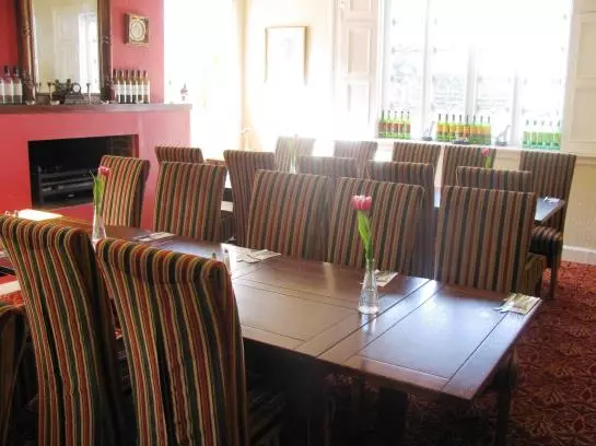 פנסיון Swan At Forton