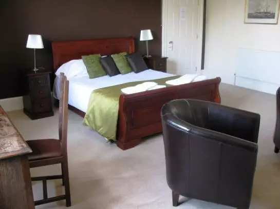 פנסיון Swan At Forton