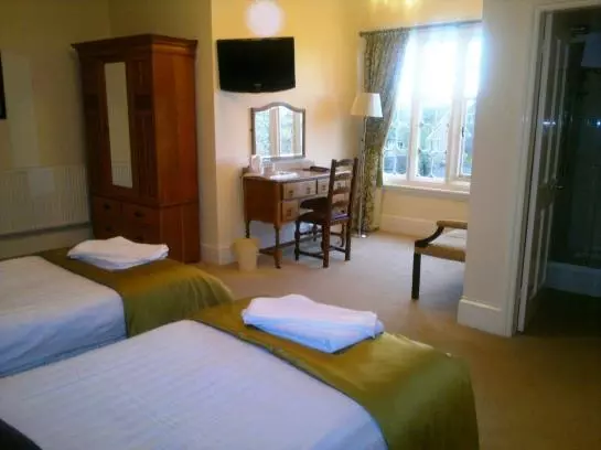 פנסיון Swan At Forton