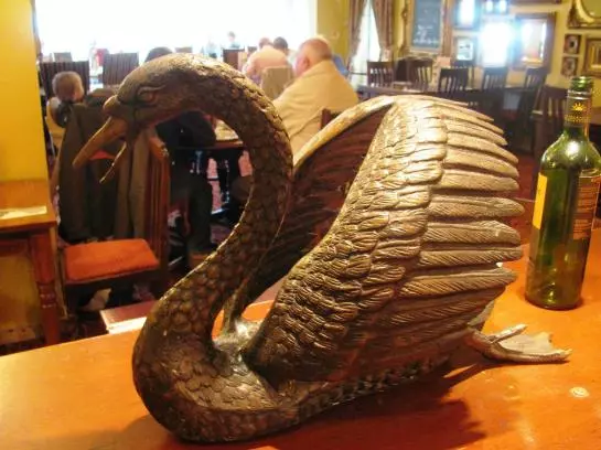 פנסיון Swan At Forton