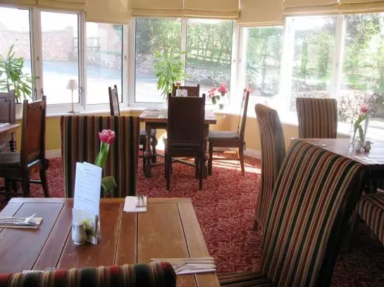 פנסיון Swan At Forton