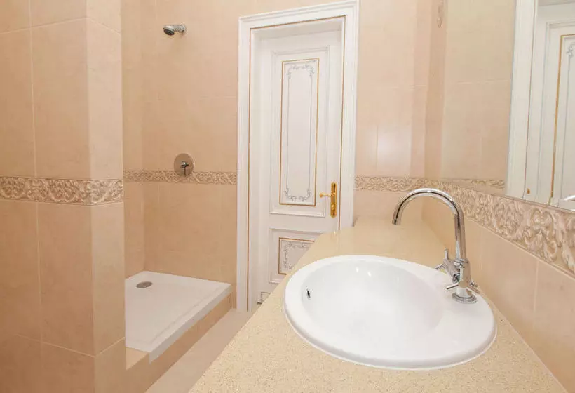 בית מלון כפרי Business Club  Razumovsky