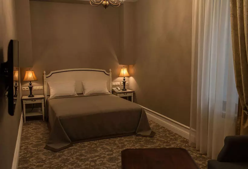 בית מלון כפרי Business Club  Razumovsky