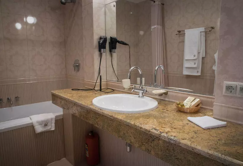 בית מלון כפרי Business Club  Razumovsky