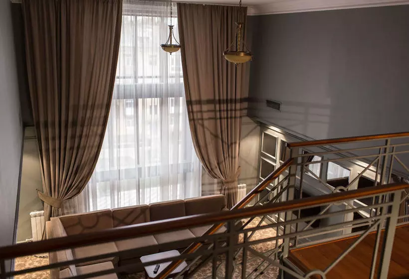 בית מלון כפרי Business Club  Razumovsky