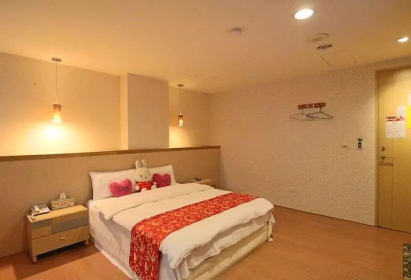 Tanxiang Resort Hotel Sun Moon Lake Harbour   Sun Moon Lake Pier