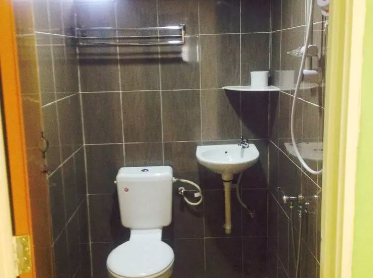 Hotel Travellers Planet & Guest House