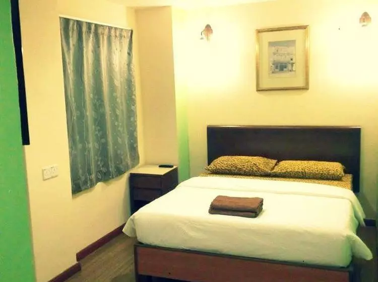 Hotel Travellers Planet & Guest House