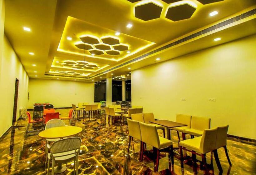 Hotel Amar Vilas & Resort