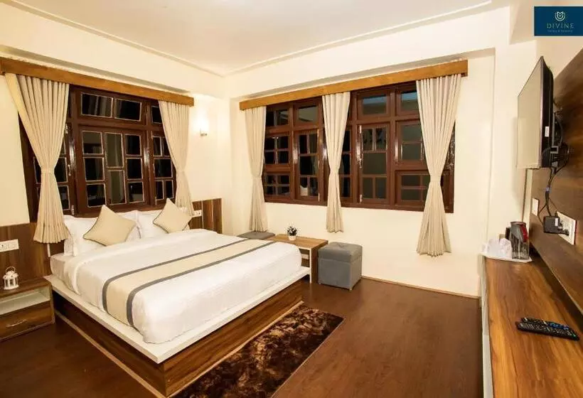 Hotelli Divine S The Elite Zong