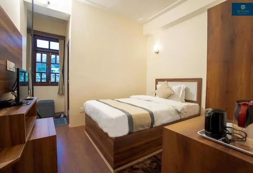 Hotelli Divine S The Elite Zong