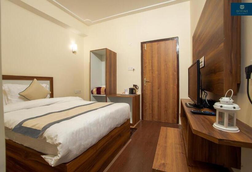 Hotel Divine S The Elite Zong