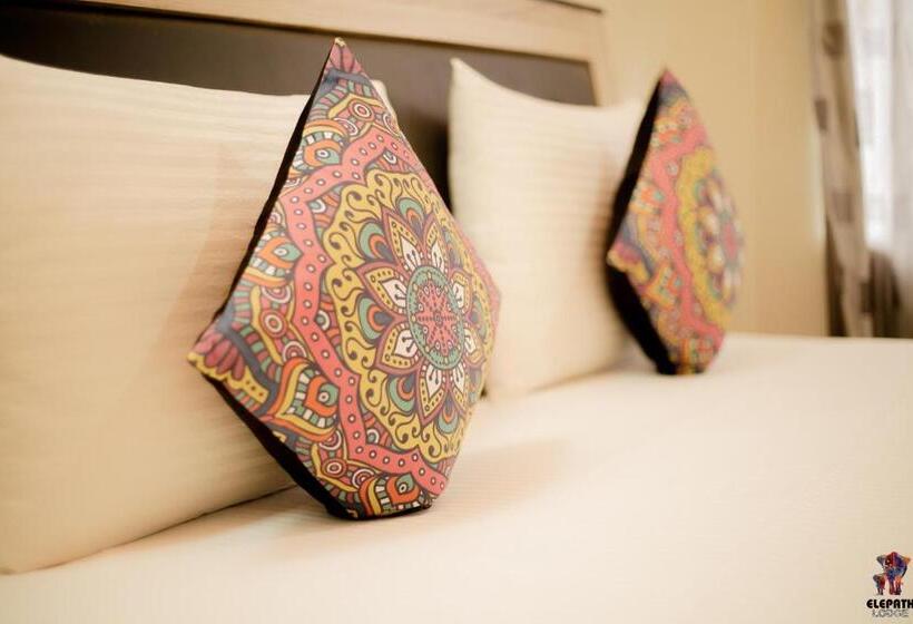 ホテル Elepath Lodge Pinnawala