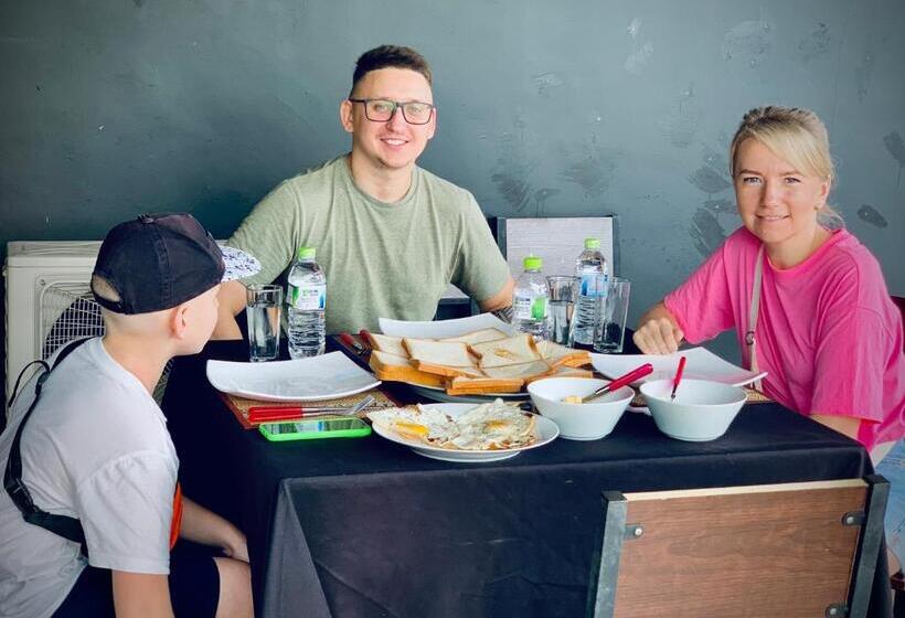 ホテル Elepath Lodge Pinnawala