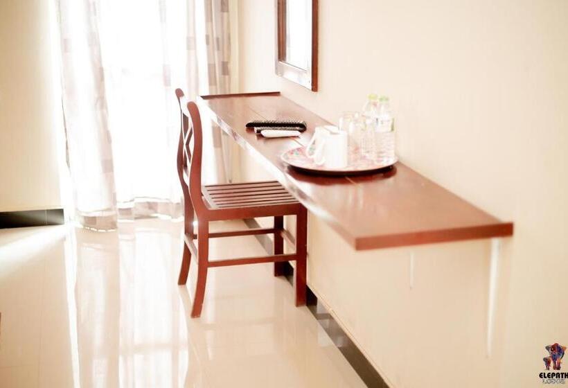 ホテル Elepath Lodge Pinnawala