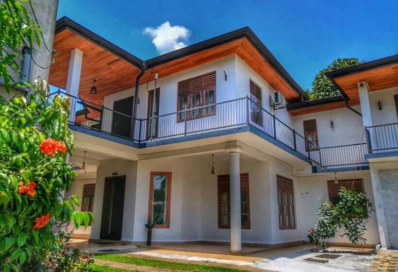 ホテル Elepath Lodge Pinnawala