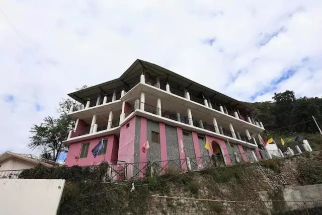 Midnight Hotel & Restaurant By Wb Inn