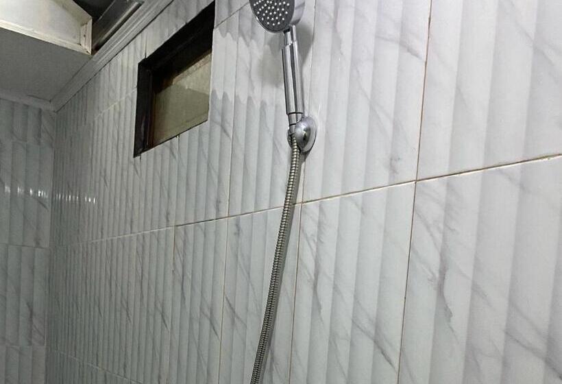 Пансион Violet Doorz Syariah