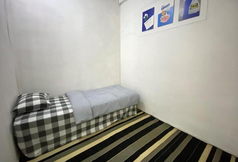 Пансион Violet Doorz Syariah