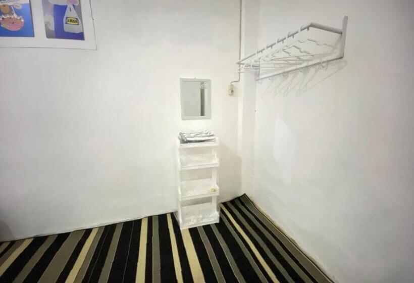 Пансион Violet Doorz Syariah