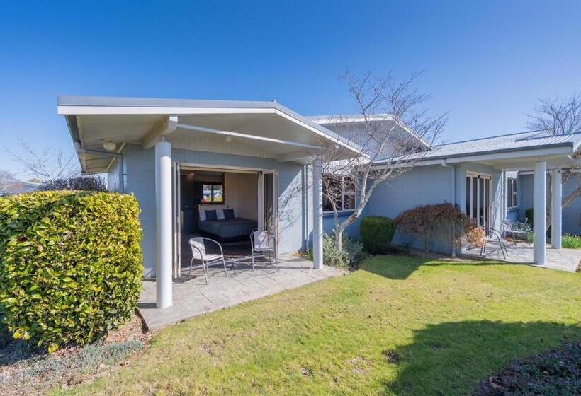 Te Anau Motel & Apartments