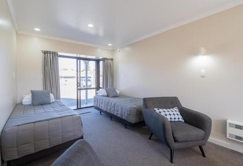 Te Anau Motel & Apartments