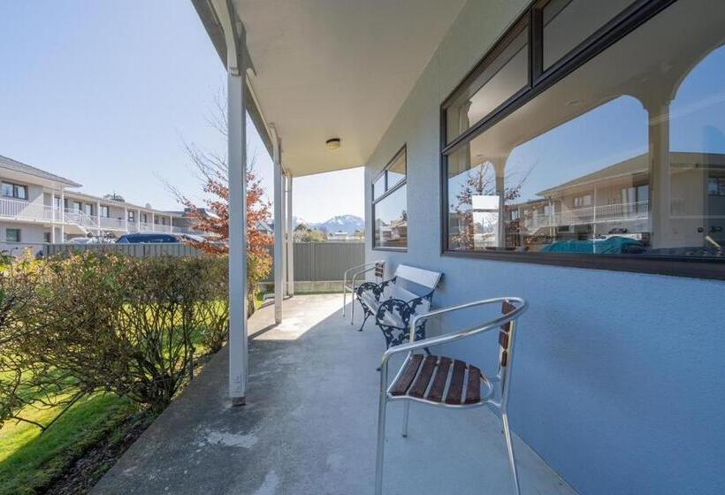 Te Anau Motel & Apartments