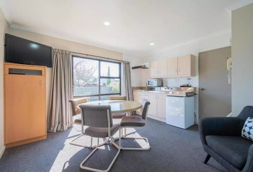 Te Anau Motel & Apartments