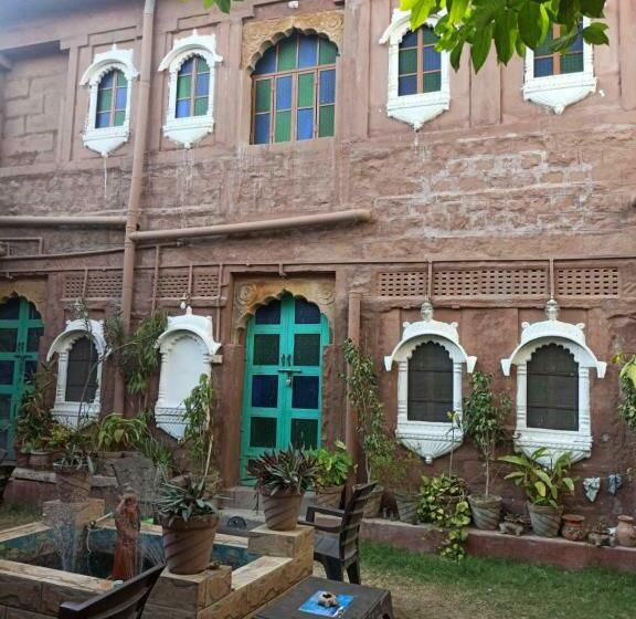 مبيت وإفطار Shangri La Old Heritage Haveli